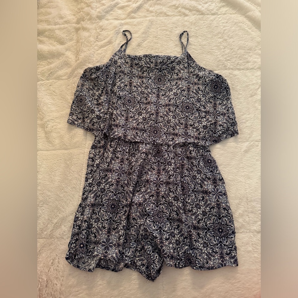 Romper - Picture 2 of 3